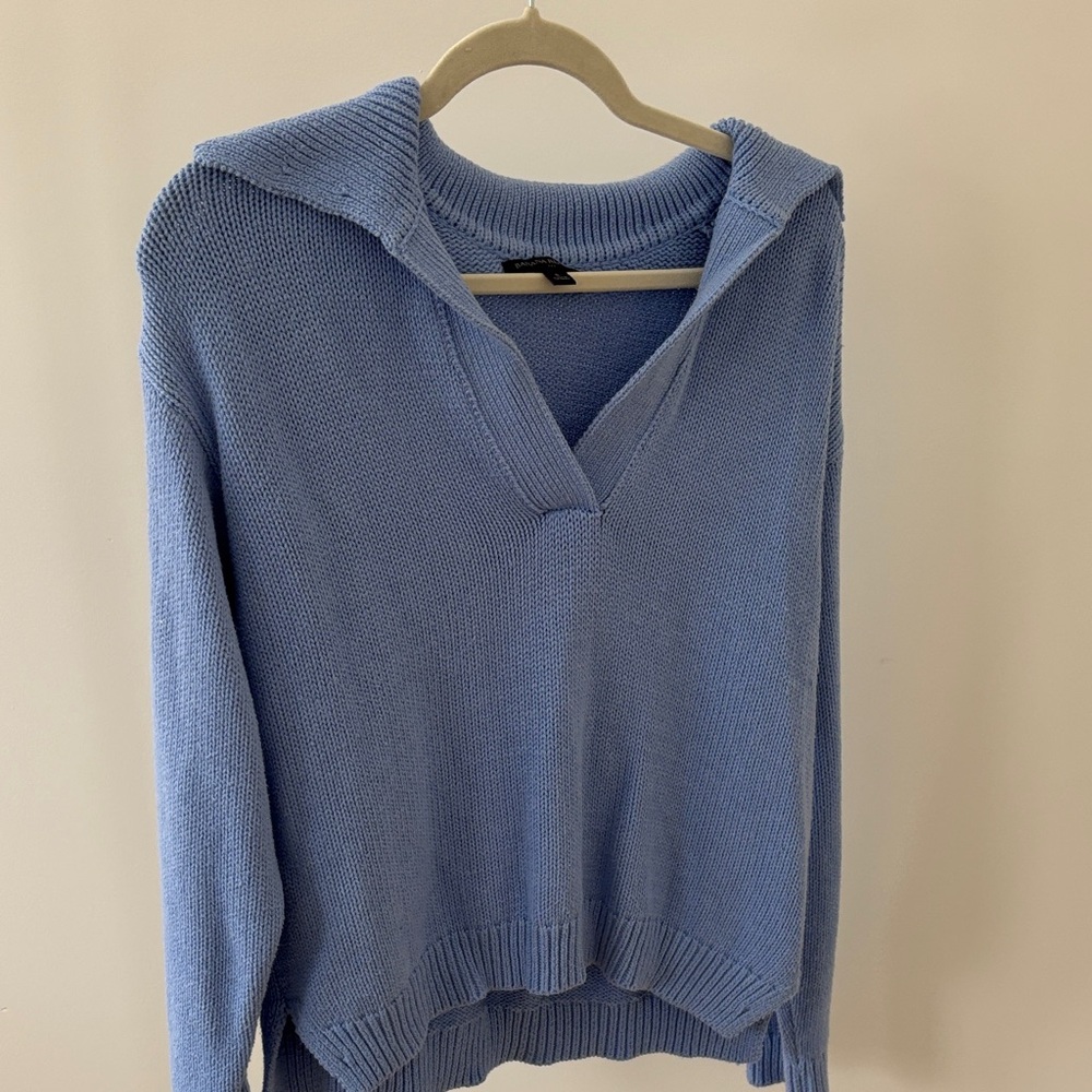 Banana Republic Light Blue V-Neck Sweater Size Small